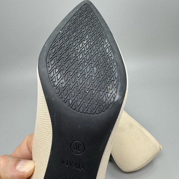 Vivaia Scarlett Pointed Toe Kitten Heels Almond Black Women's Size 39 / US 8.5 - Picture 9 of 9